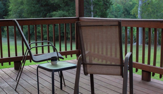 Quiet 2-bedroom home in the back streets of Macon