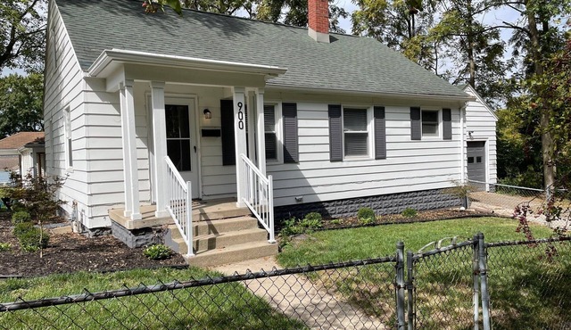 Quiet 2-bedroom home near downtown Lafayette, IN