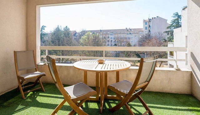 Quiet 2 BR apt in Sans-Souci, garage & terrace