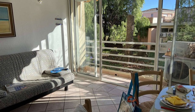 Quiet 2-room apartment, near beach, Fréjus