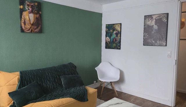 Quiet 24m² city-center studio