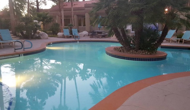 Quiet 2Bed/2Bath Las Vegas Condo located 4 miles from Strip