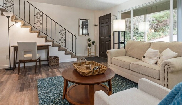 Quiet 2BR/2BA Olympia townhome on acreage near downtown, Capitol, workspace, garage parking