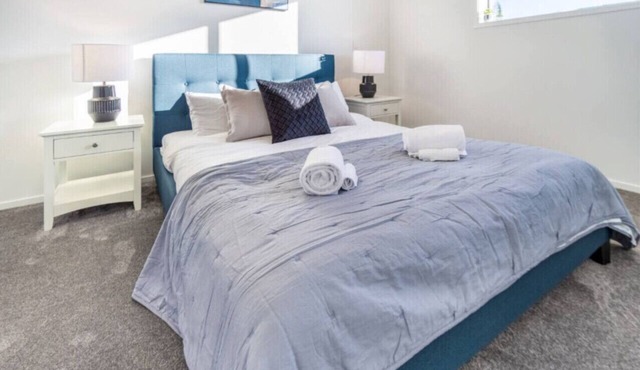 Quiet 2BR Home on Mohua Lane