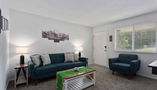 Quiet 2BR Near Downtown KC | Walk to Park