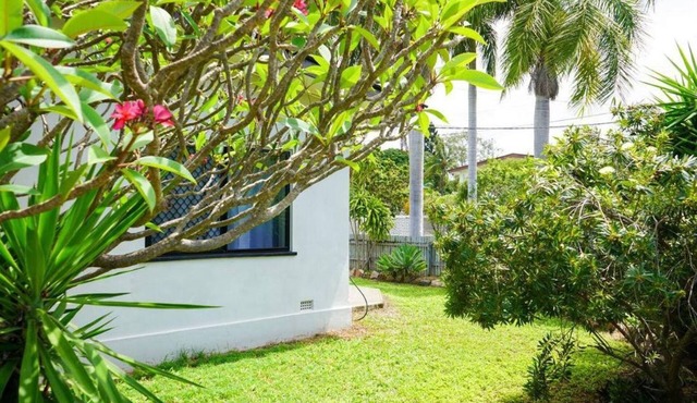 Quiet 2BRM 1BATH apartment in Mundingburra