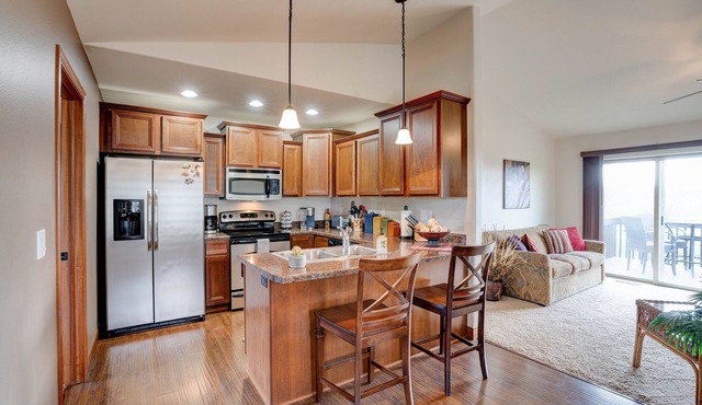 QUIET 3 BED / 3 BATH WITH LARGE FENCED YARD!