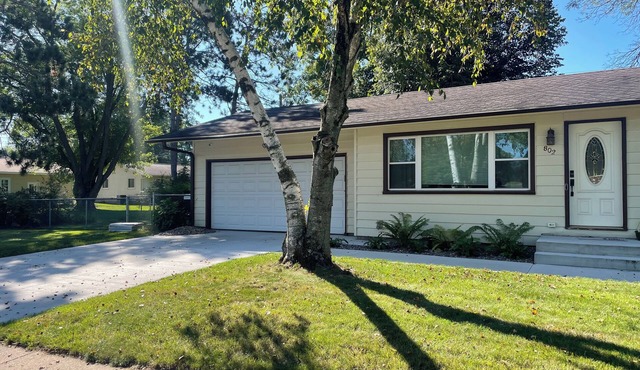 Quiet 3-Bedroom Home with Modern Amenities Family & Pet Friendly