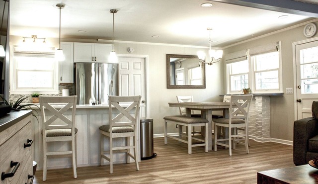 Quiet 3-bedroom renovated house with central air in Nashville