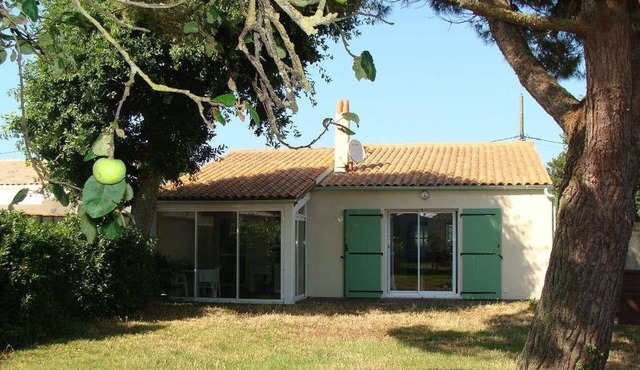 Quiet 3-room house with garden and parking in Saint-Denis-d'Oléron