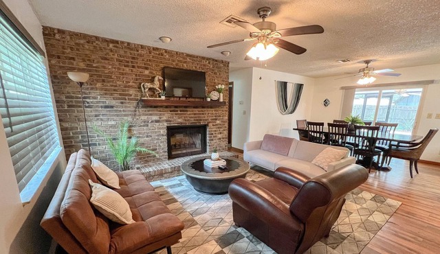 Quiet 3BR Home with Spacious Living Area and Peaceful Patio with TT Firepit