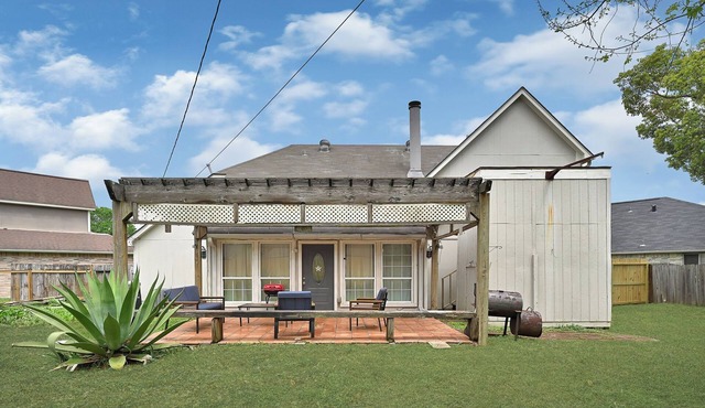 Quiet 4BR Near Nasa & Kemah, King Bed, Bbq, Patio