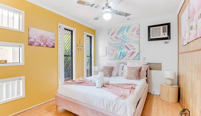 Quiet 5 bedrooms House located Springfield lake