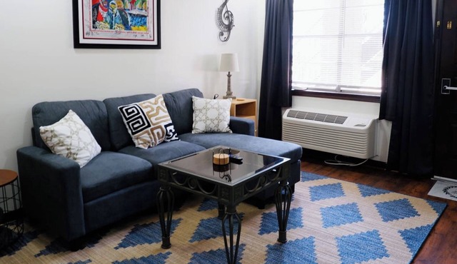 Quiet Acadian 1BR Retreat+Easy Parking by Ponytail