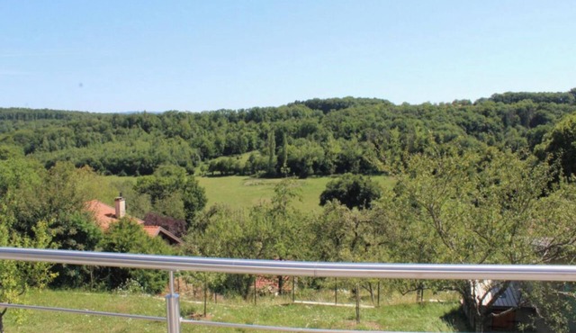 Quiet accommodation in the countryside, close to nature, towns nearby