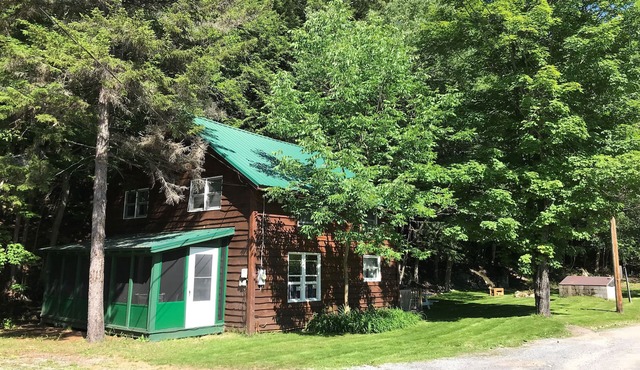 Quiet Adirondack camp in Inlet steps to ADK Beach, Lakes, Trails and Activities