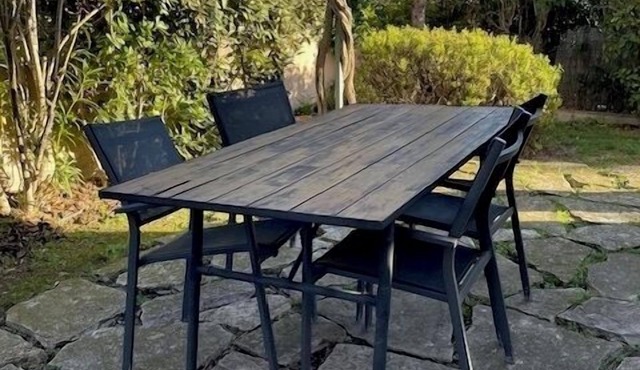 Quiet, air-conditioned villa near Montpellier, sea and river. Pets allowed