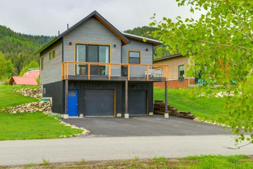 Quiet Alpine Hideaway w/Panoramic Mountain Views!