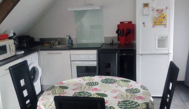 * Quiet and bright 2 steps from the beaches and shops - 2/4 people WiFi