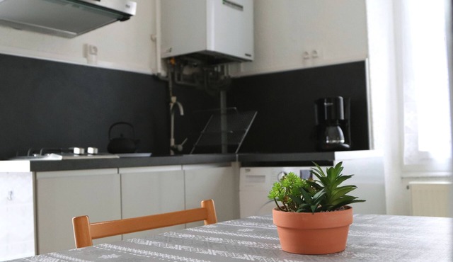 Quiet and close to the city center a 2 room apartment of 34 m2 classified 2 *