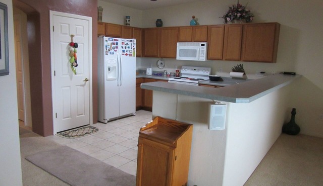 Quiet and comfortable, with beautiful views from the back porch, 2 bedroom
