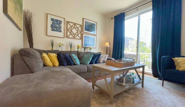 Quiet and cozy 3BR & 3BA in DC less than 10 minutes from the Metro