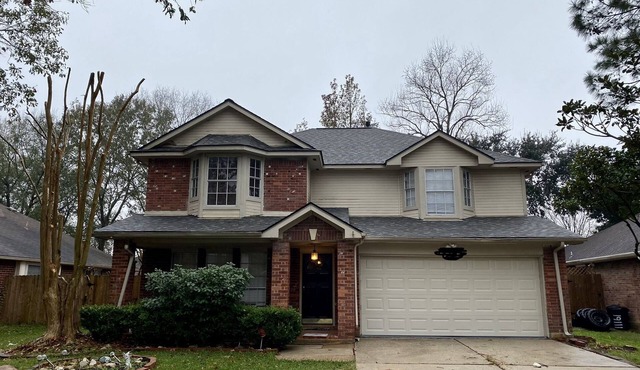 Quiet and Cozy near IAH/59(Pet-Friendly)