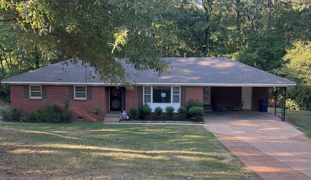 Quiet and peaceful retreat in Batesville, MS