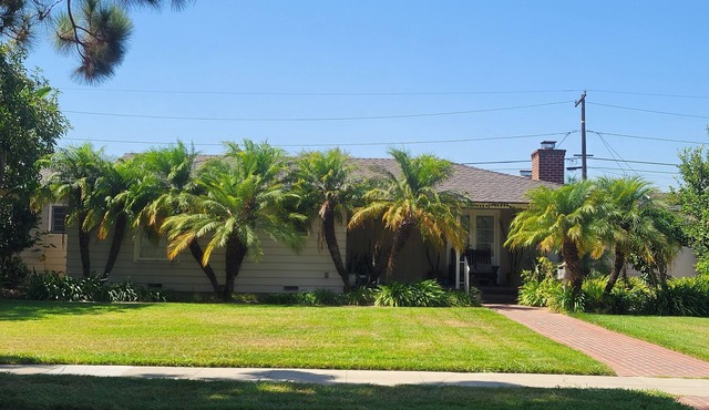 Quiet and private cul de sac home