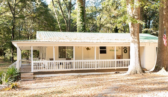 Quiet and Relaxing Neighborhood Great Location for Fun at Guntersville Lake