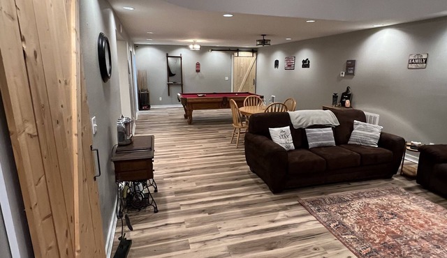 Quiet and secluded barn home close to Ft Leonard Wood and outdoor activities!