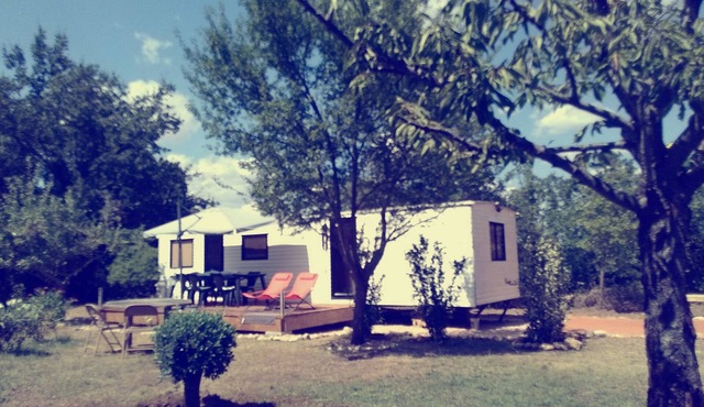 Quiet and very few neighbors around