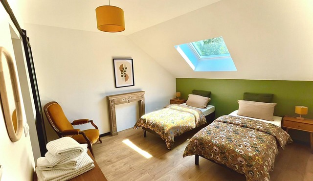 Quiet and warm gîte, ideal for families or 2 couples, with patio and BBQ