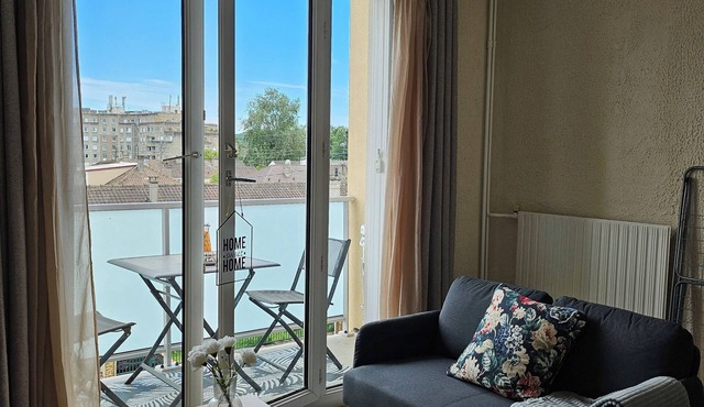 Quiet apartment, ideal for families and 15 minutes from the airport.