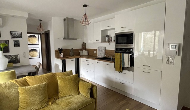 Quiet apartment near Bastia town center