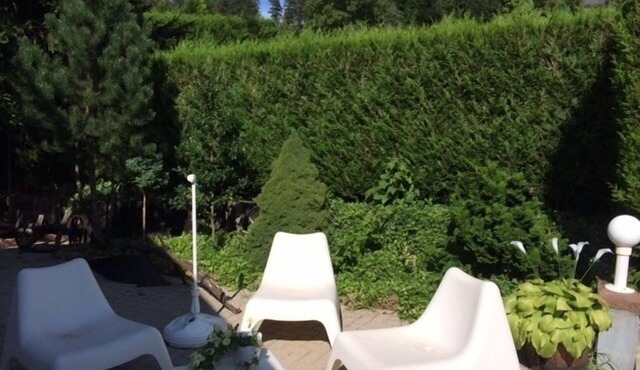 QUIET APARTMENT on the border of Alsace and Lorraine .