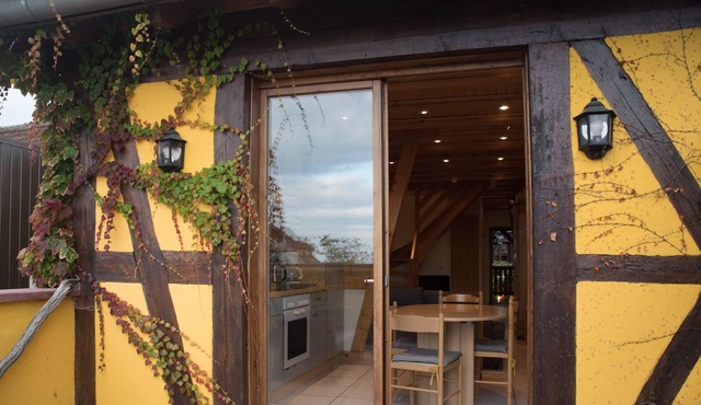 Quiet apartment with private terrace GARDEN