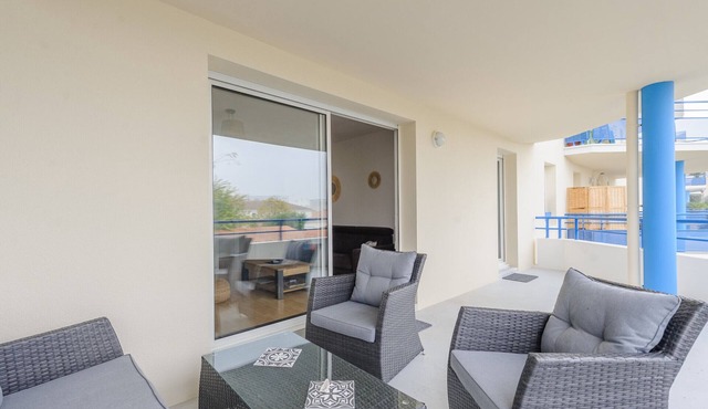 Quiet Apartment with Large Terrace Near La Rochelle, Aytré