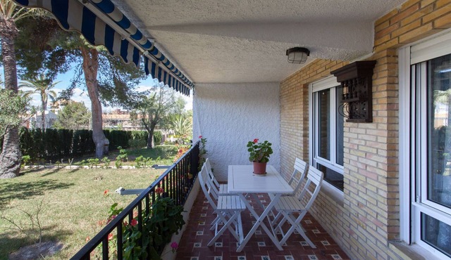 Quiet area in Cabo de Las Huertas, 5 min from the beach.