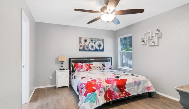 Quiet Austin Stay Near Tech