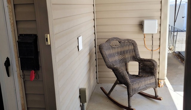 Quiet backyard studio with private entrance