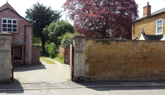 Quiet barn conversion in Castle Cary