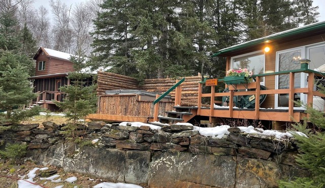 Quiet Bay West Hawk Cottage