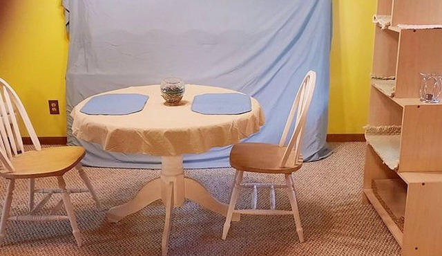 Quiet Bed & Bath close to Manatee State Park and many other FL entertainments.