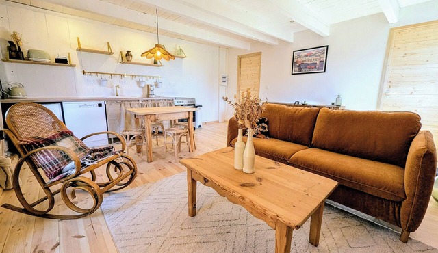 Quiet bohemian chic apartment, La Tanière