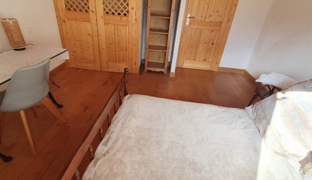 Quiet break Spacious room for rent in Neydens, near Geneva