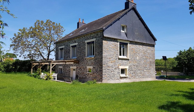 Quiet, bright house (5km from La Gacilly)