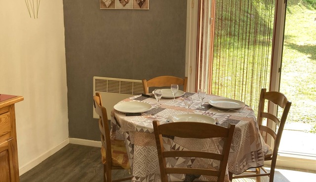 Quiet, bright apartment 250m from the town center!