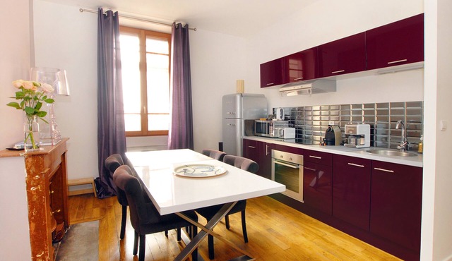 Quiet & bright one BR apt (53 sqm), near Part Dieu