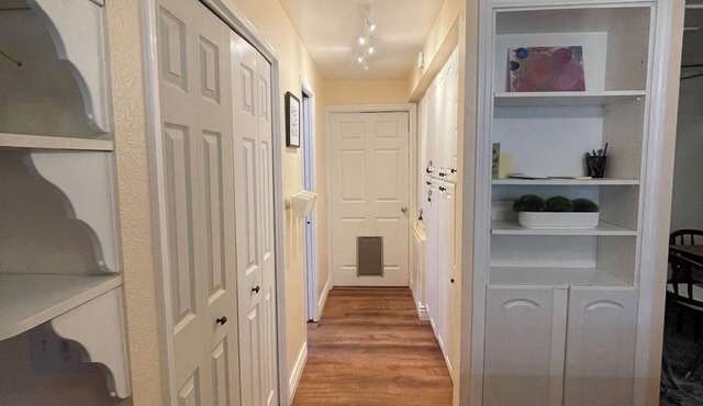 Quiet bungalow! 5min from I-5, hwy 36 & hwy 99 — 4min to Red Bluff Fairgrounds